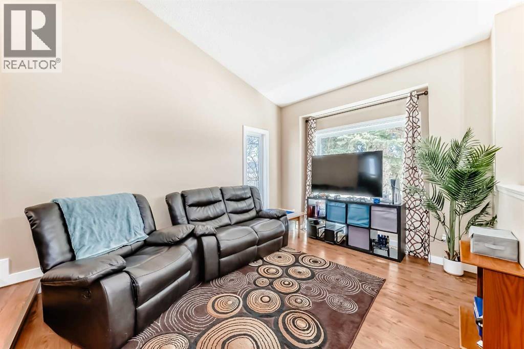 127 Mckerrell Way Se, Calgary, Alberta  T2Z 1R1 - Photo 4 - A2307477