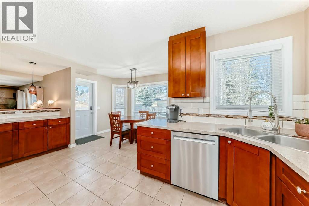 127 Mckerrell Way Se, Calgary, Alberta  T2Z 1R1 - Photo 11 - A2307477