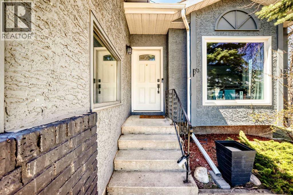 127 Mckerrell Way Se, Calgary, Alberta  T2Z 1R1 - Photo 3 - A2307477