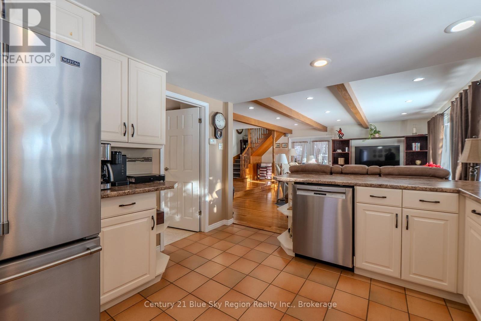17 Sunrise Lane, Powassan, Ontario  P0H 1Z0 - Photo 7 - X12735190