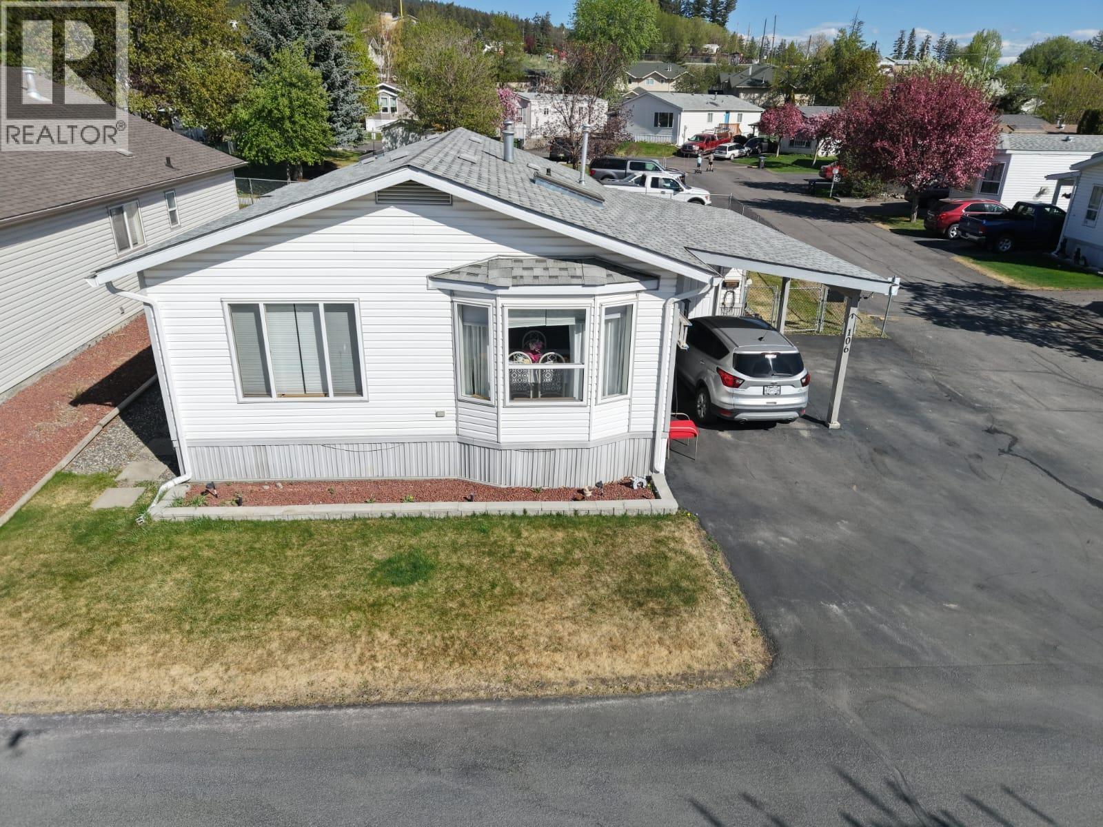 106 Brahma Crescent, Williams Lake, British Columbia  V2G 4T7 - Photo 2 - R3121216