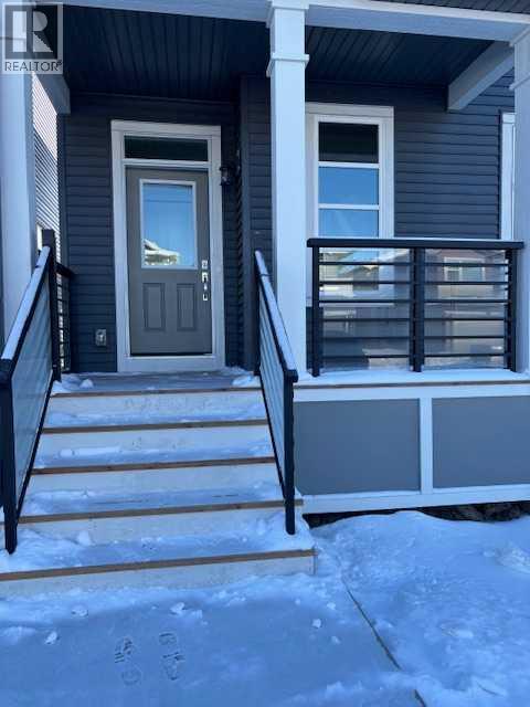 619 Savanna Crescent Ne, Calgary, Alberta  T3J 5P2 - Photo 3 - A2292602
