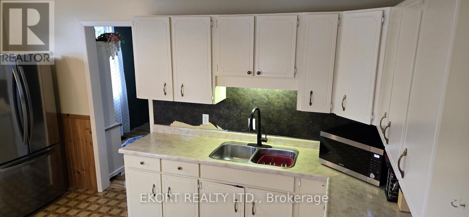 4 South Street S, Prince Edward County, Ontario  K0K 2T0 - Photo 11 - X13100082
