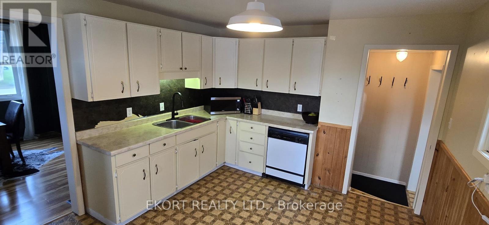 4 South Street S, Prince Edward County, Ontario  K0K 2T0 - Photo 12 - X13100082