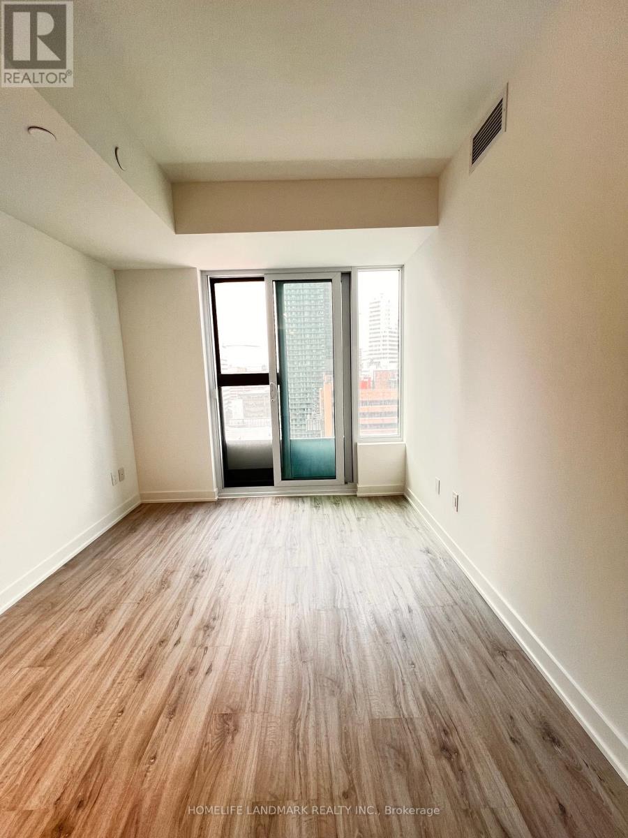 2016 - 252 Church Street, Toronto (Church-Yonge Corridor), Ontario  M5B 0E6 - Photo 2 - C13100080