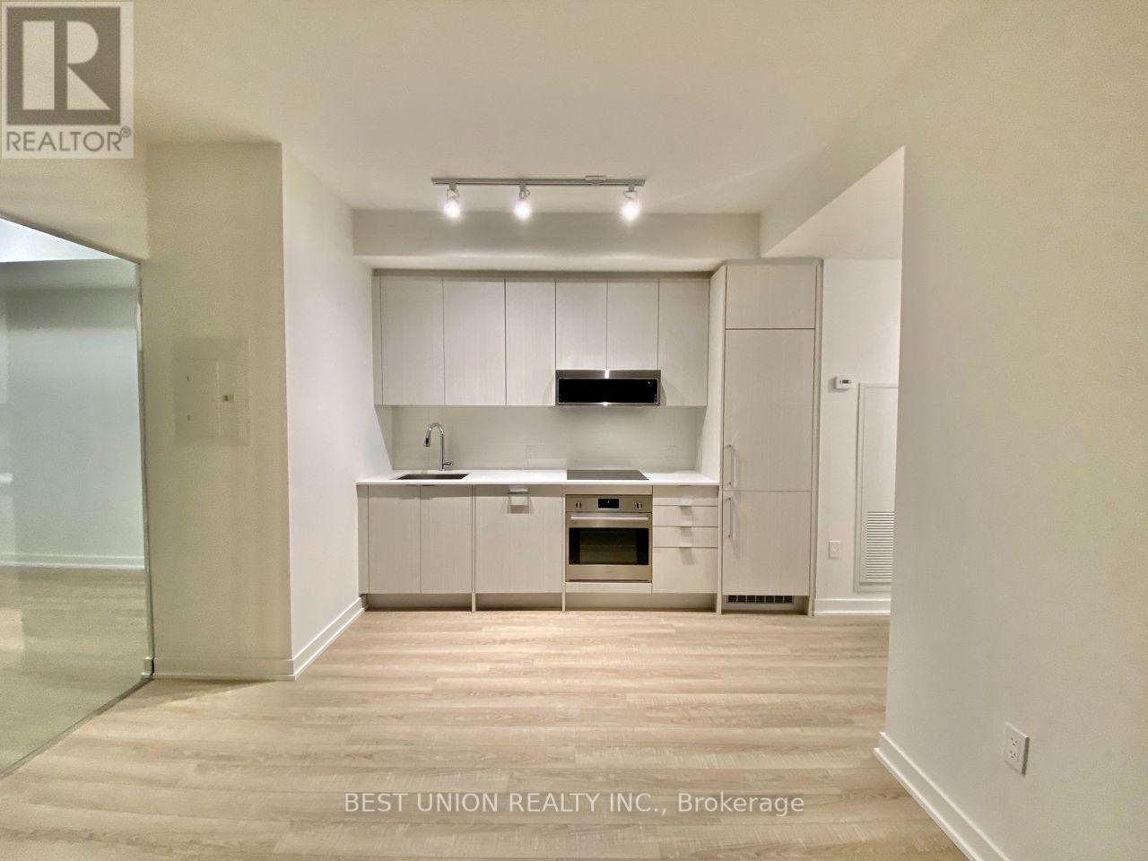 516 - 250 Lawrence Avenue W, Toronto, Ontario  M5M 1B1 - Photo 3 - C13100100