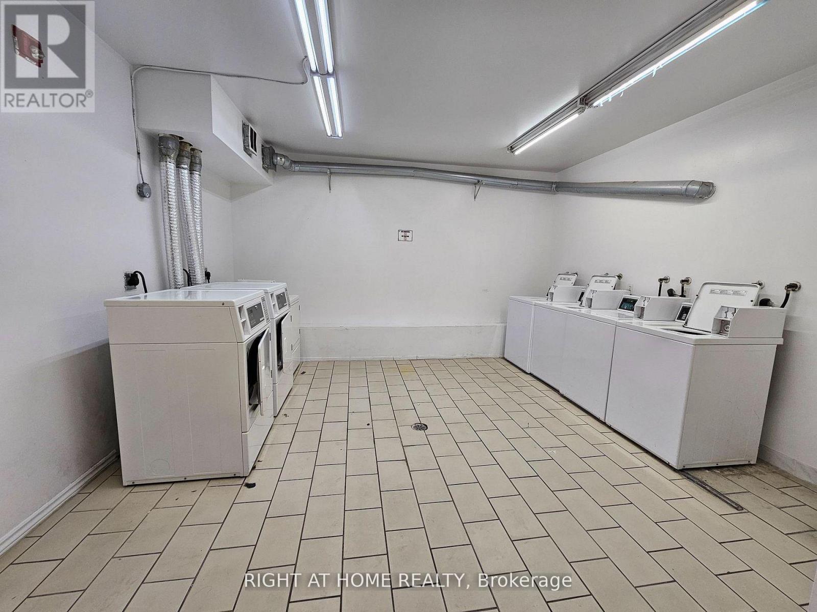 307 - 1801 Eglinton Avenue W, Toronto (Oakwood Village), Ontario  M6E 2H7 - Photo 21 - C13100106