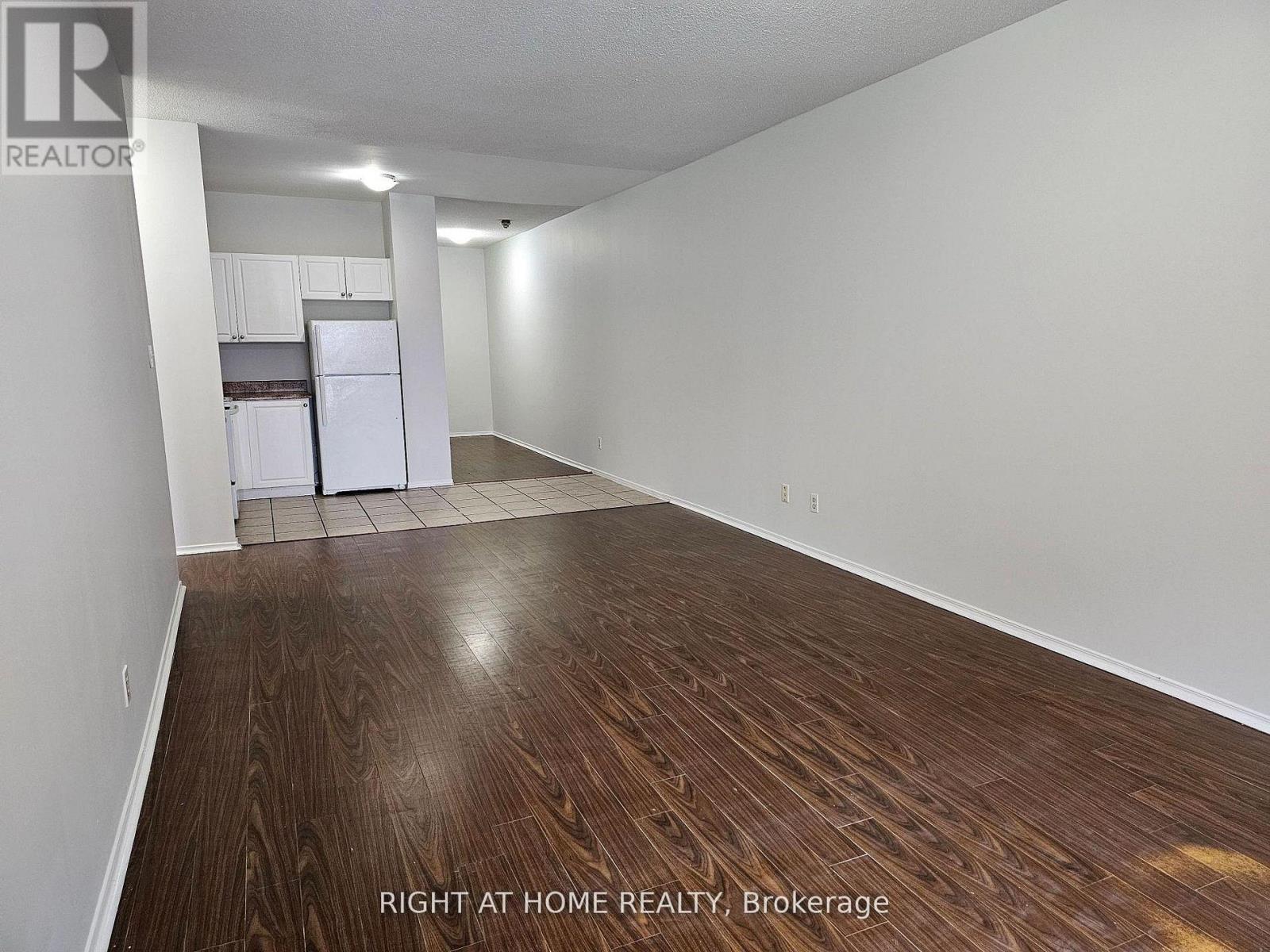 307 - 1801 Eglinton Avenue W, Toronto (Oakwood Village), Ontario  M6E 2H7 - Photo 8 - C13100106