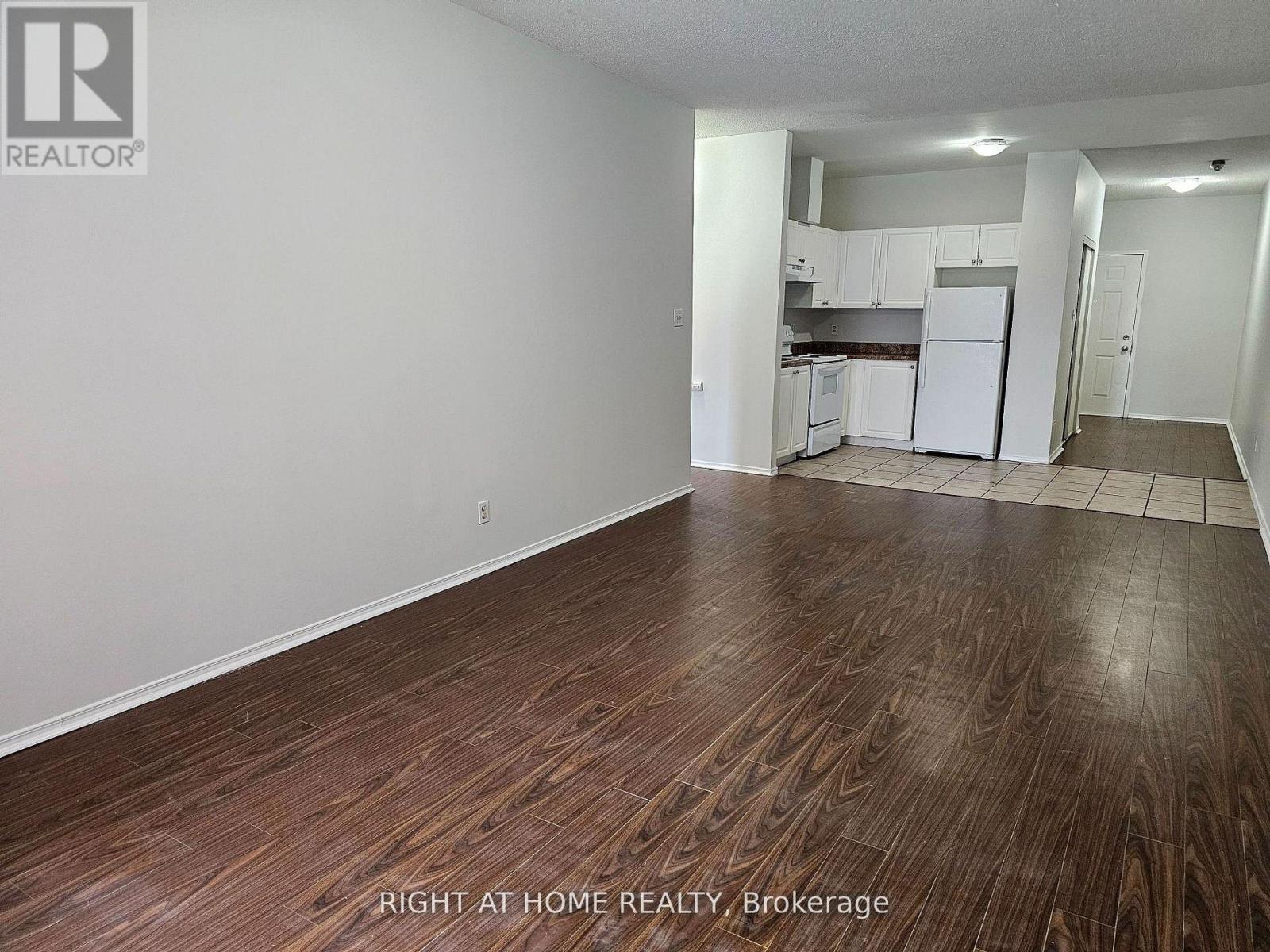 307 - 1801 Eglinton Avenue W, Toronto (Oakwood Village), Ontario  M6E 2H7 - Photo 9 - C13100106