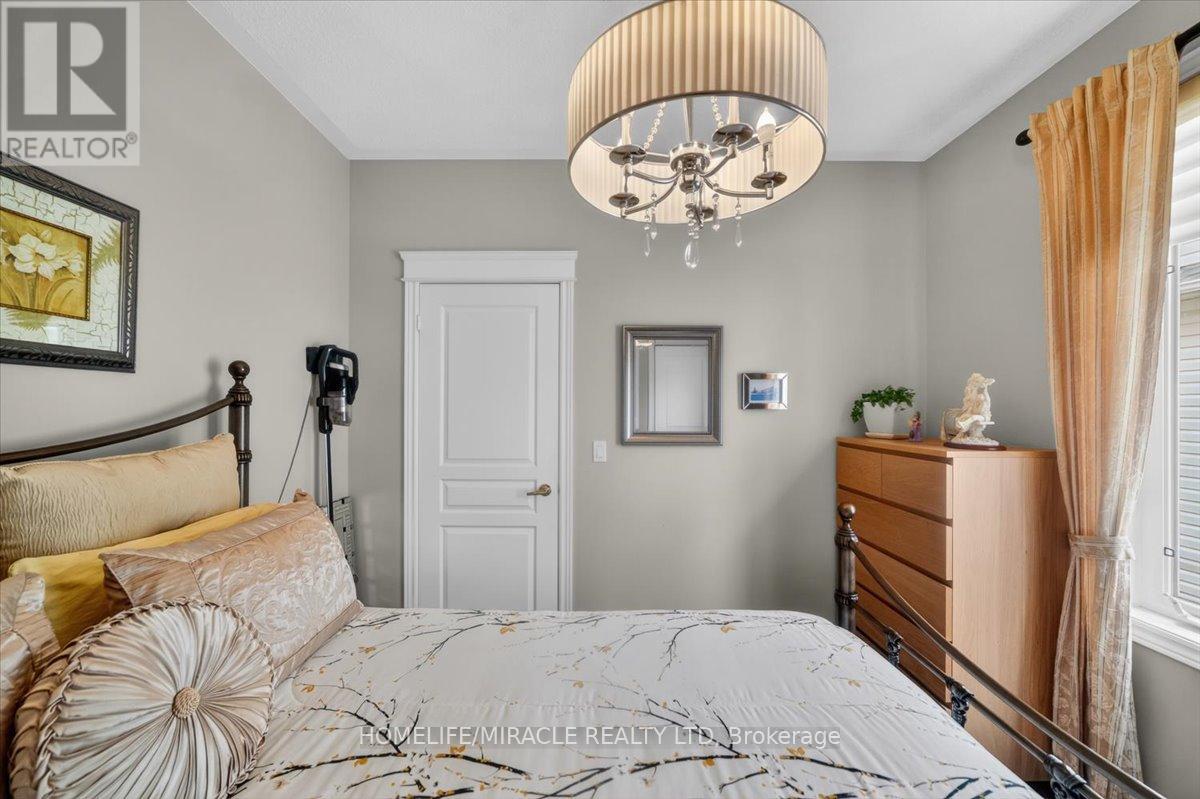 12 Broadpoint Street, Wasaga Beach, Ontario  L9Z 3B8 - Photo 28 - S13100114