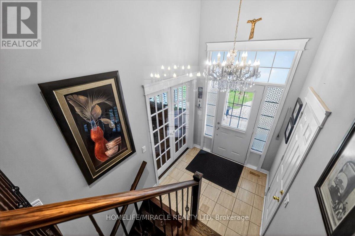 12 Broadpoint Street, Wasaga Beach, Ontario  L9Z 3B8 - Photo 6 - S13100114