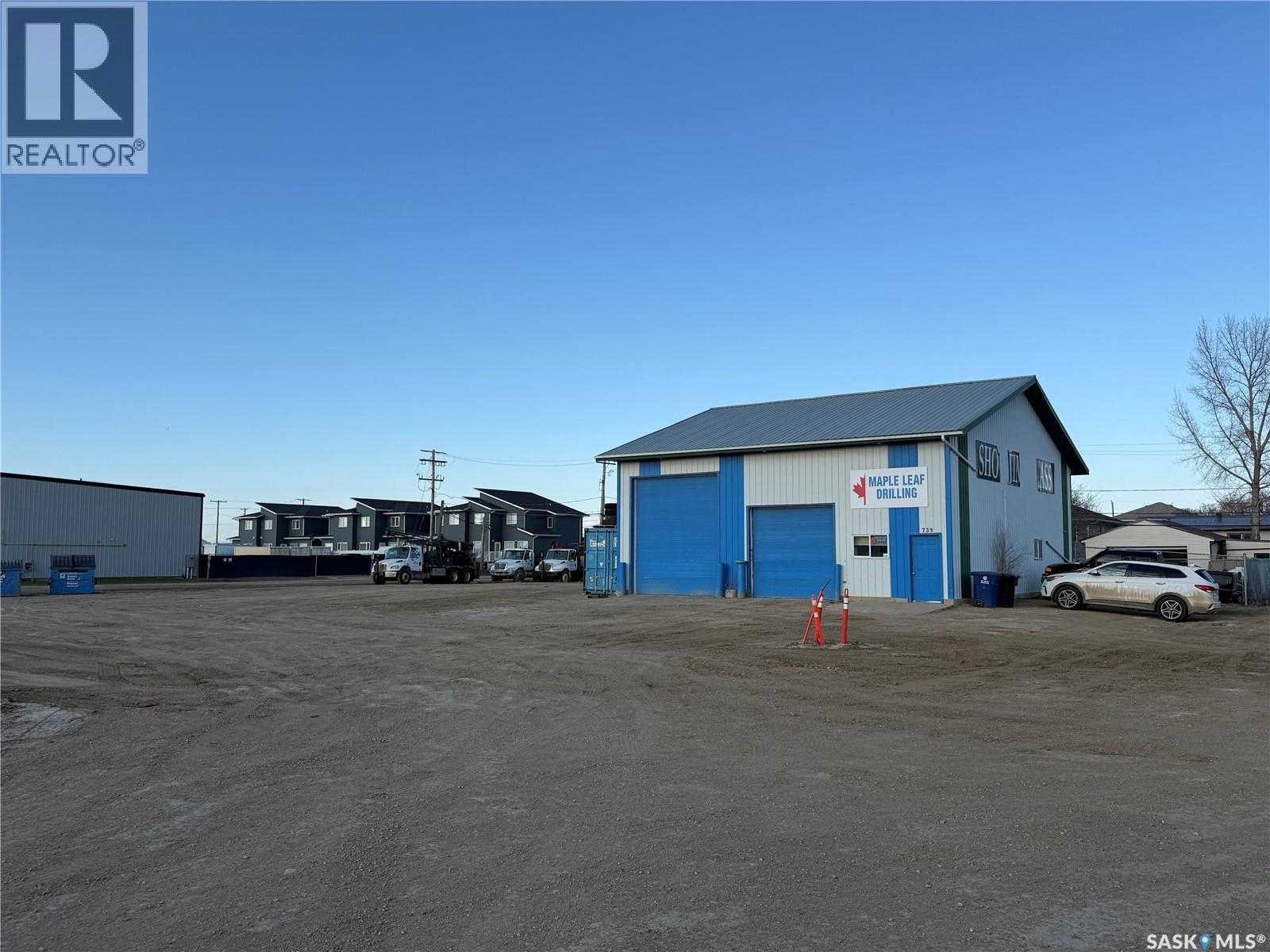 739 Centennial Drive N, Martensville, Saskatchewan  S0K 2T0 - Photo 2 - SK019557