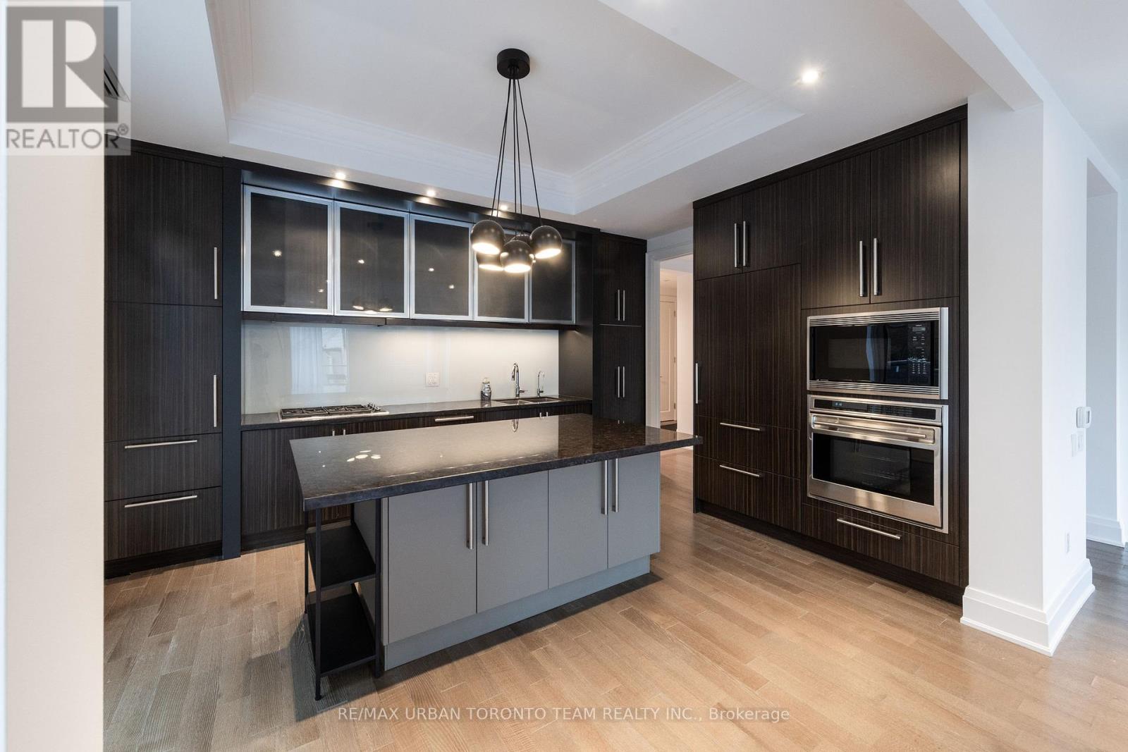 303 - 80 Yorkville Avenue, Toronto, Ontario  M5R 2C2 - Photo 11 - C13082658