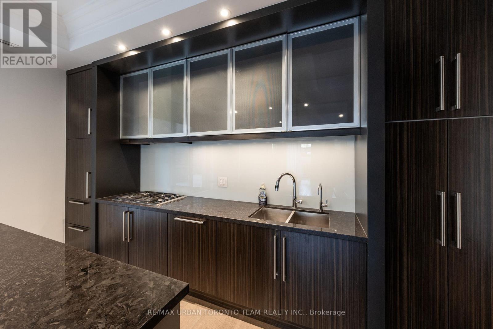 303 - 80 Yorkville Avenue, Toronto, Ontario  M5R 2C2 - Photo 14 - C13082658