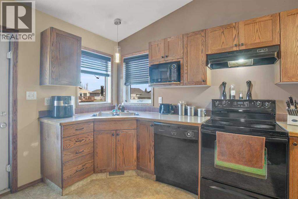 6 Woodbine Avenue, Blackfalds, Alberta  T0M 0J0 - Photo 10 - A2308574