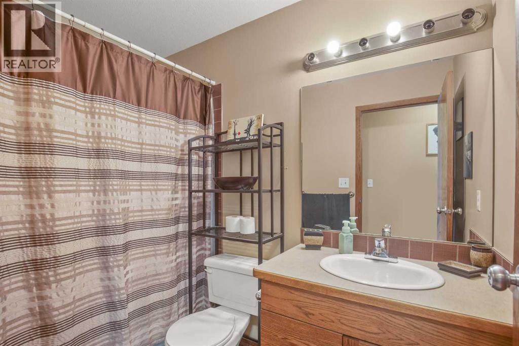 6 Woodbine Avenue, Blackfalds, Alberta  T0M 0J0 - Photo 14 - A2308574