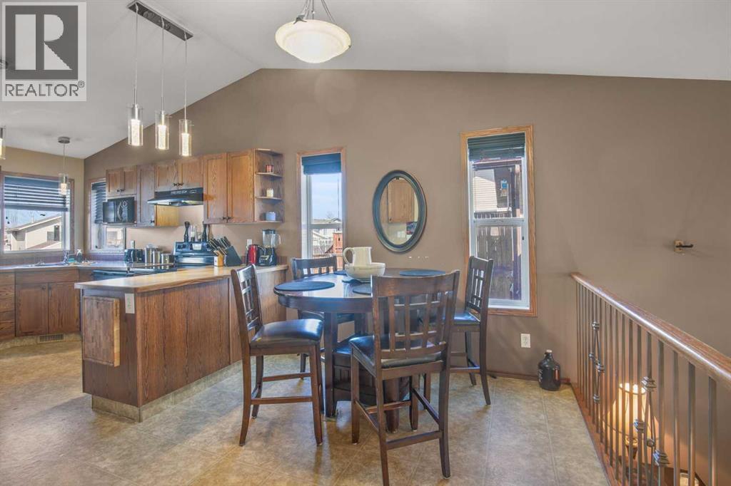 6 Woodbine Avenue, Blackfalds, Alberta  T0M 0J0 - Photo 8 - A2308574