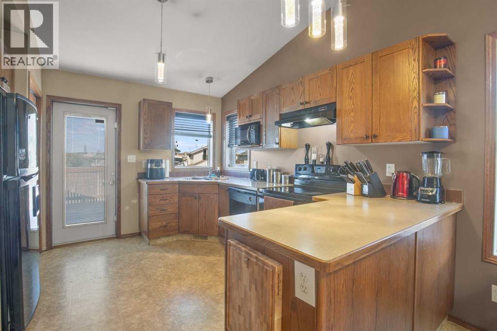 6 Woodbine Avenue, Blackfalds, Alberta  T0M 0J0 - Photo 9 - A2308574