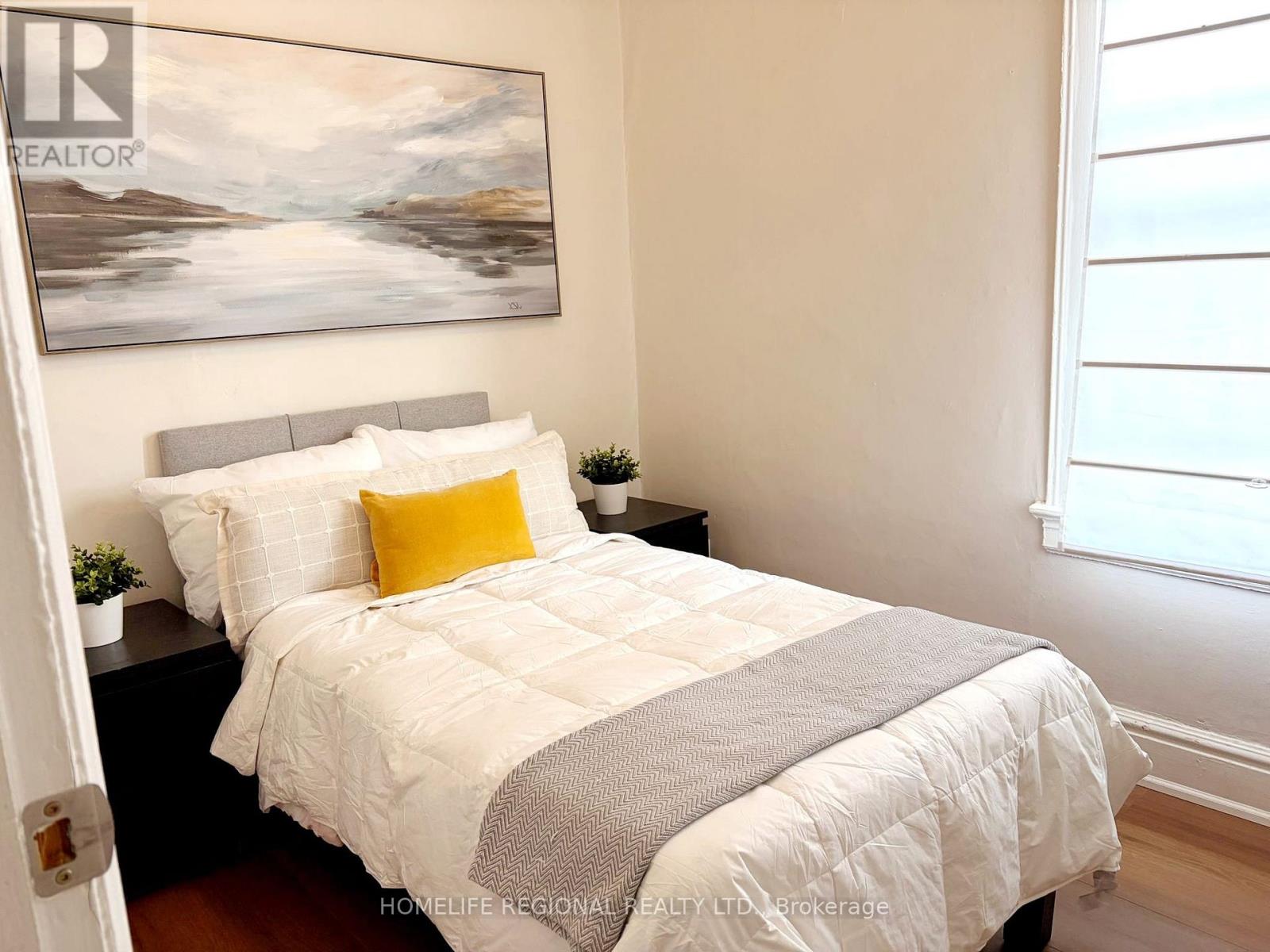2378 St Clair Avenue W, Toronto, Ontario  M6N 1K8 - Photo 40 - W12993584