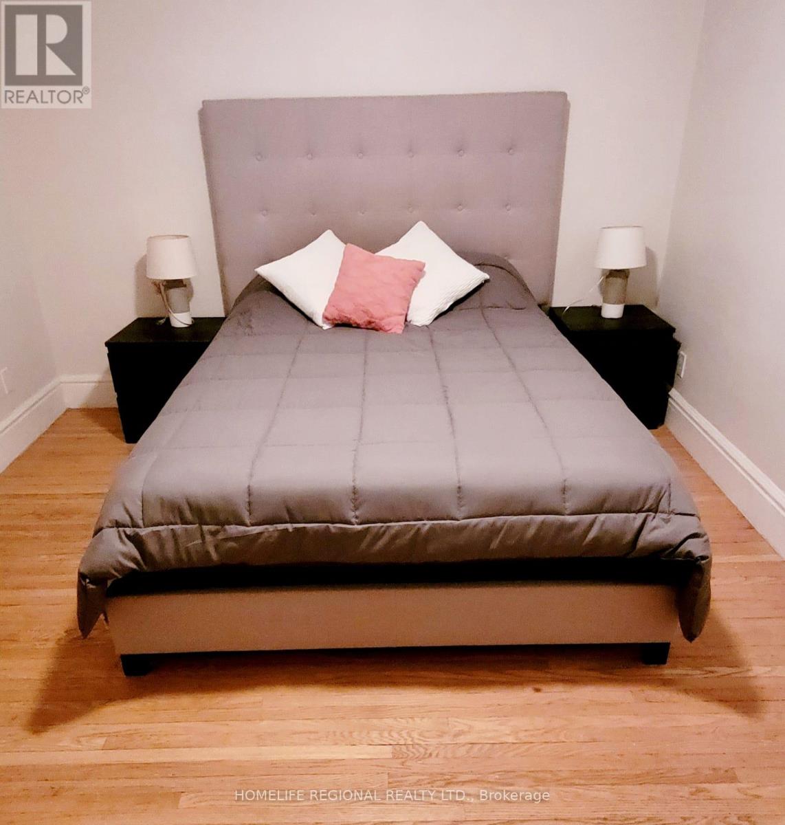2378 St Clair Avenue W, Toronto, Ontario  M6N 1K8 - Photo 23 - W12993584
