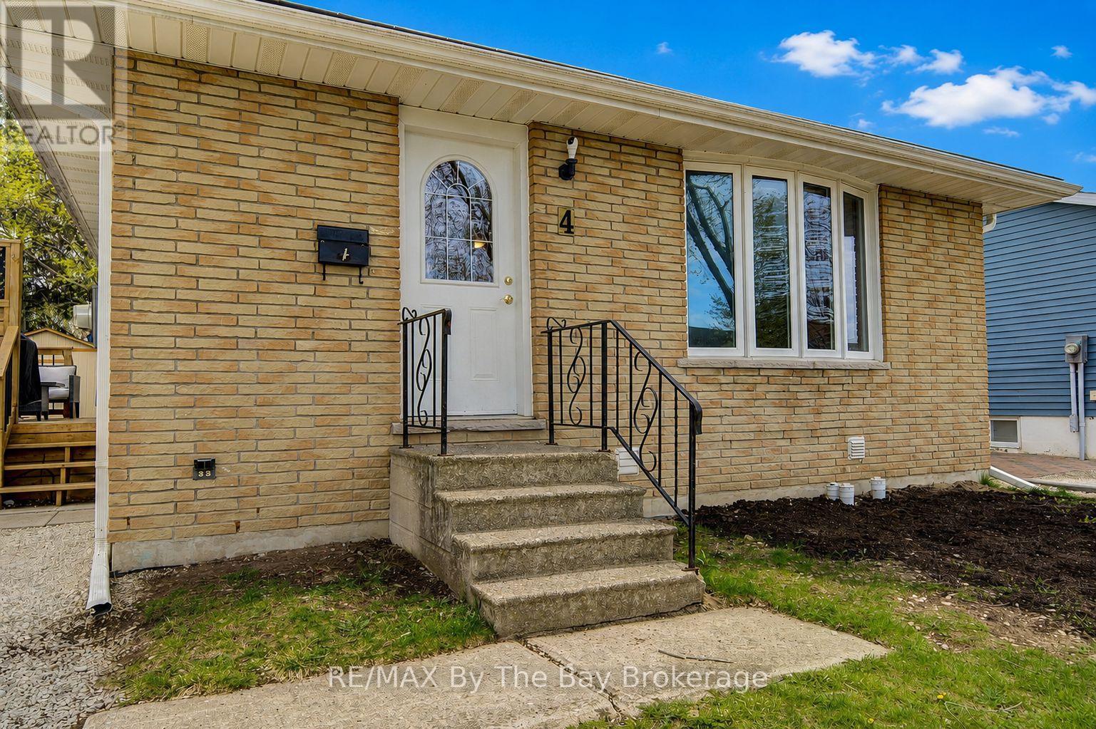 4 Watts Crescent, Collingwood, Ontario  L9Y 4H2 - Photo 4 - S13100138