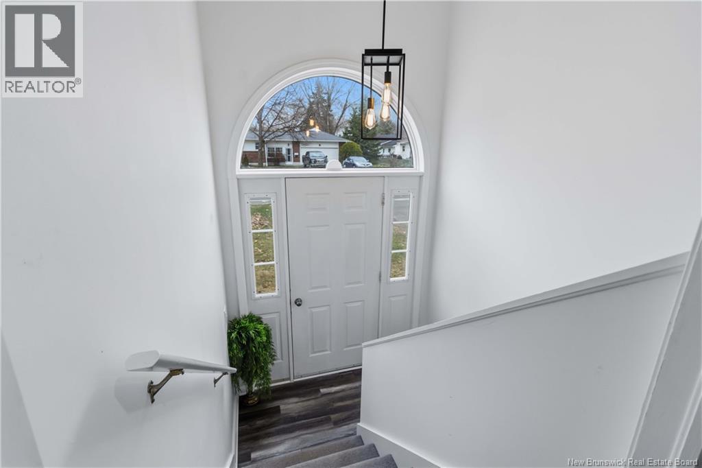 154 Sunset Drive, Fredericton, New Brunswick  E3A 1A3 - Photo 3 - NB138297