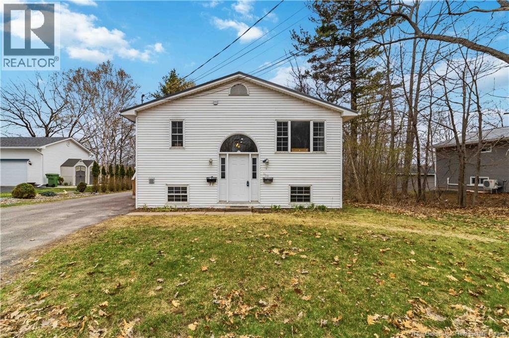 154 Sunset Drive, Fredericton, New Brunswick  E3A 1A3 - Photo 2 - NB138297