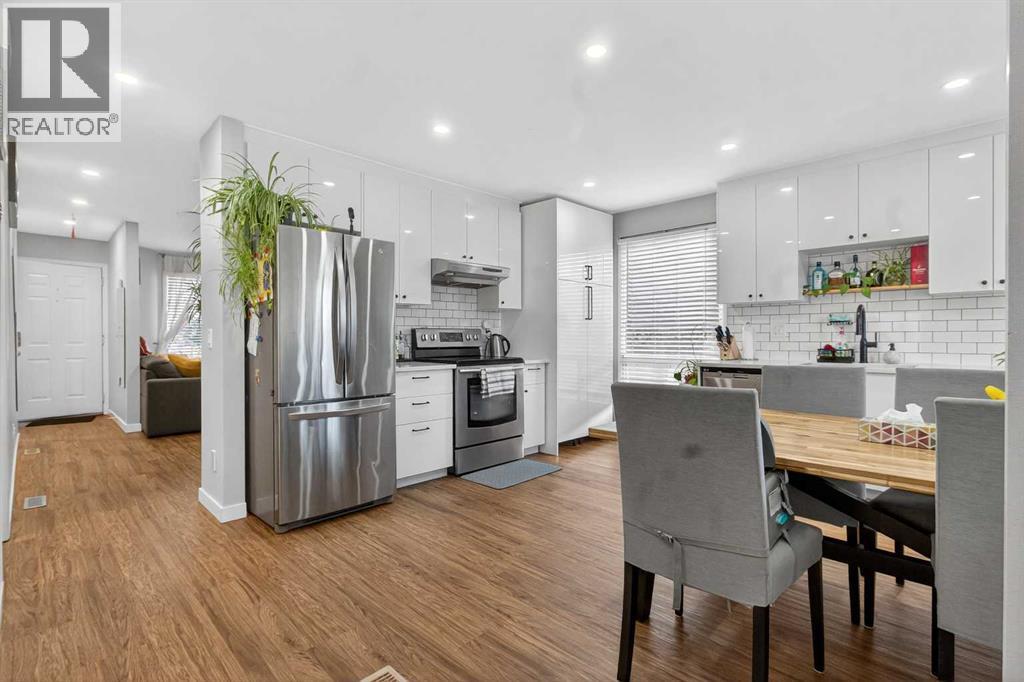 1451 Berkley Drive Nw, Calgary, Alberta  T3K 1T6 - Photo 15 - A2273015