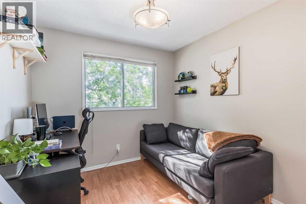 1451 Berkley Drive Nw, Calgary, Alberta  T3K 1T6 - Photo 23 - A2273015