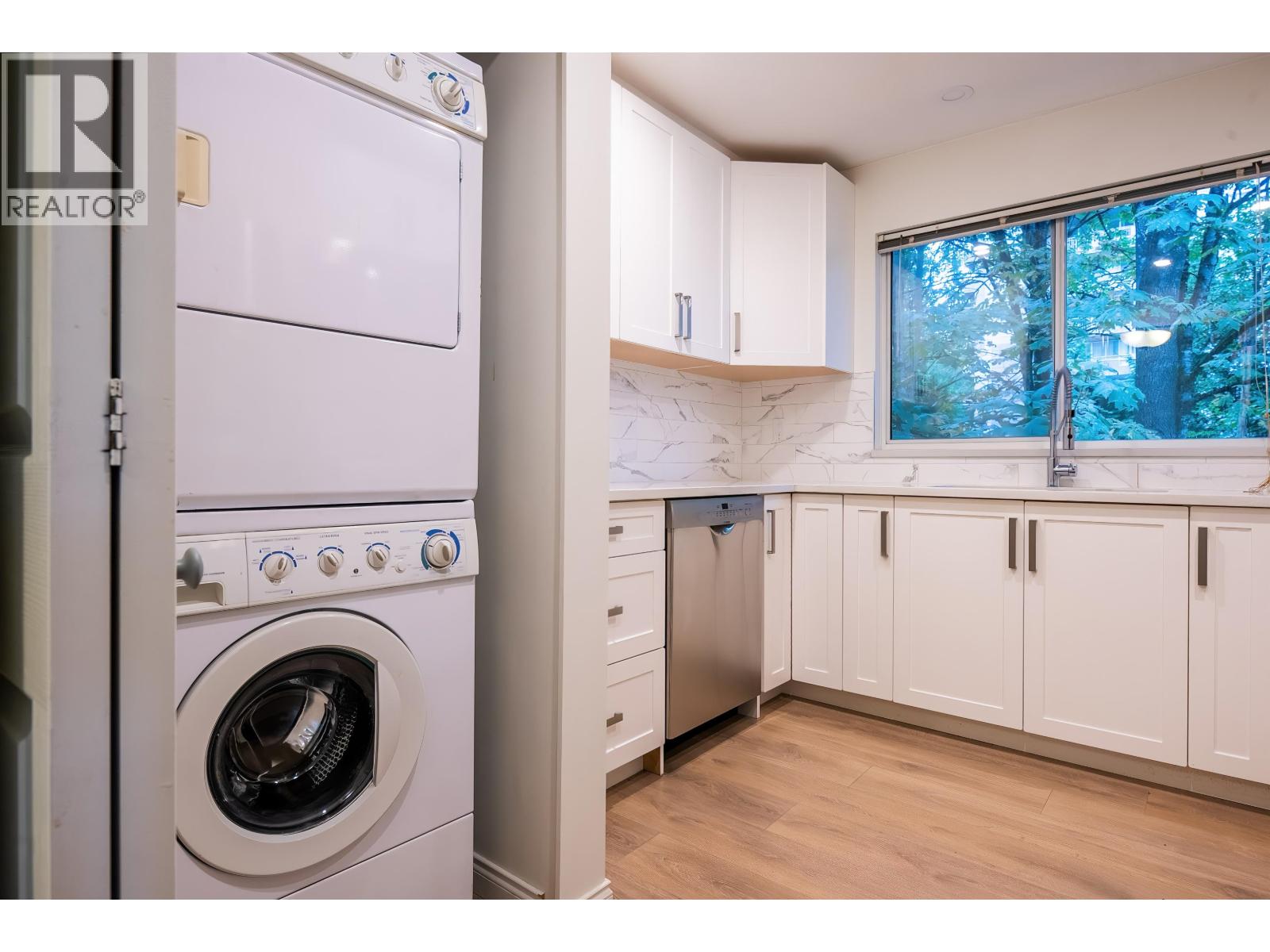 203 515 Whiting Way, Coquitlam, British Columbia  V3J 7W9 - Photo 11 - R3121192