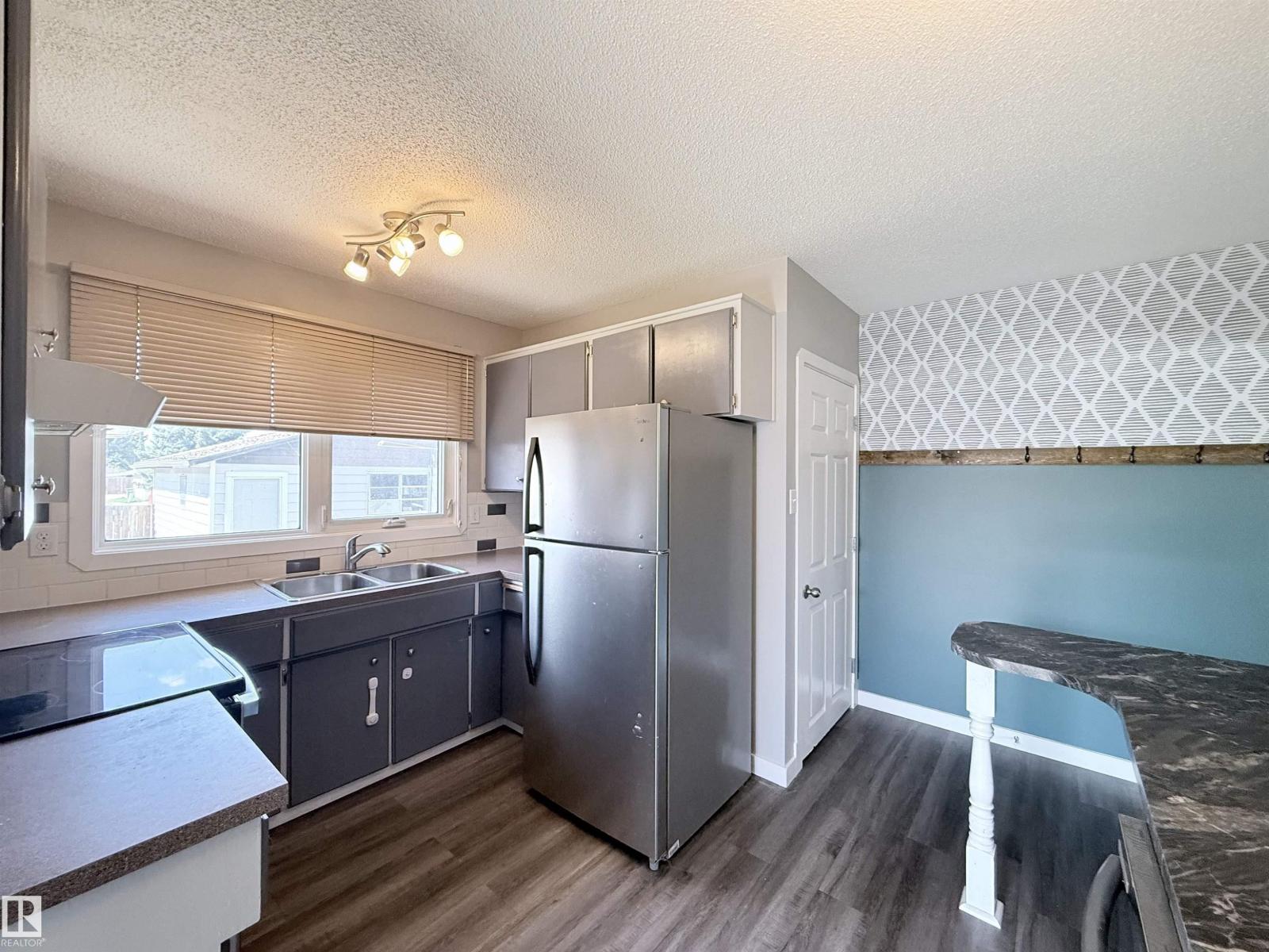 3912 108 St Nw, Edmonton, Alberta  T6J 1B9 - Photo 14 - E4486435