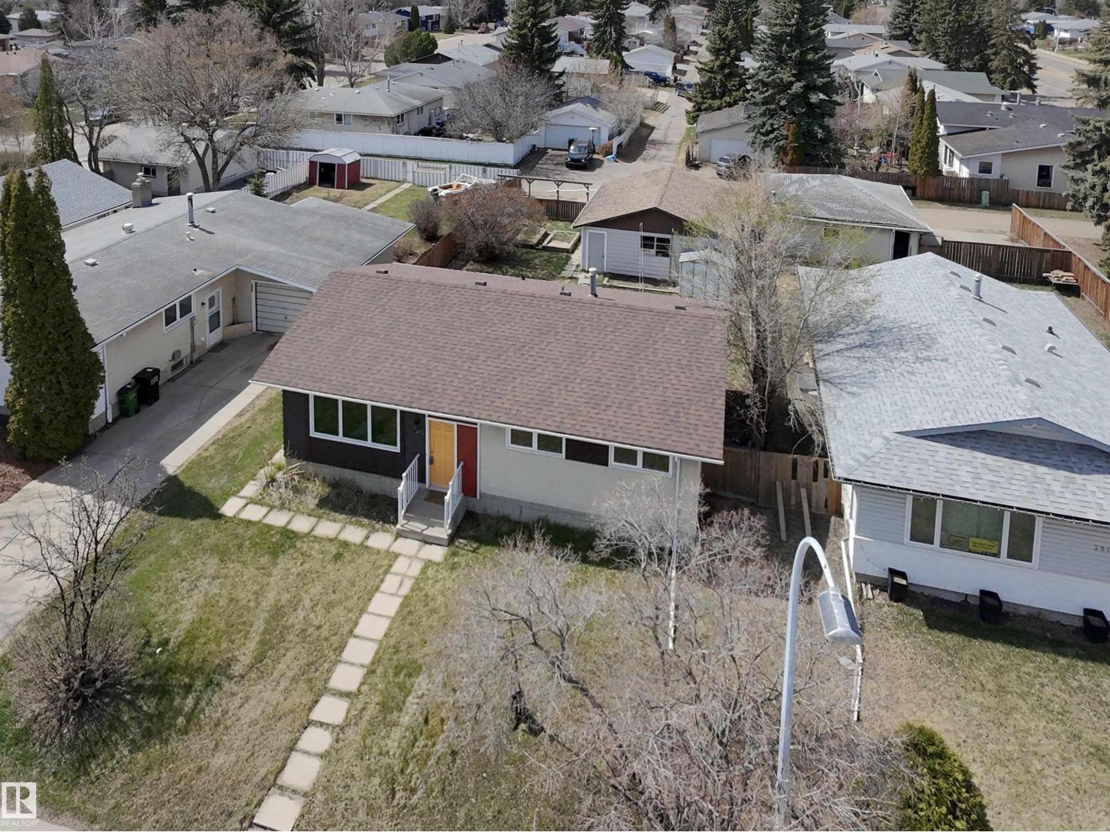3912 108 St Nw, Edmonton, Alberta  T6J 1B9 - Photo 2 - E4486435