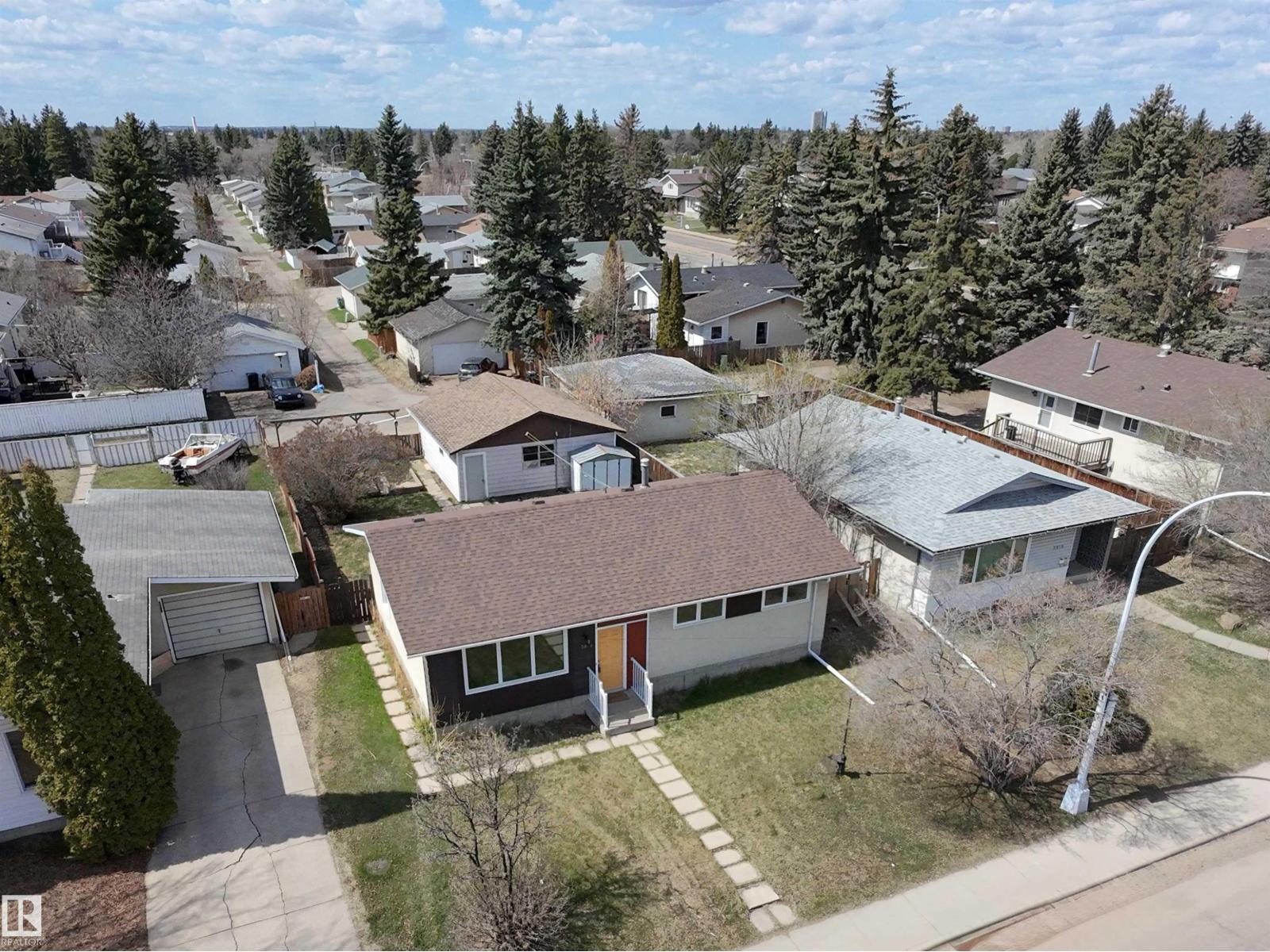 3912 108 St Nw, Edmonton, Alberta  T6J 1B9 - Photo 36 - E4486435
