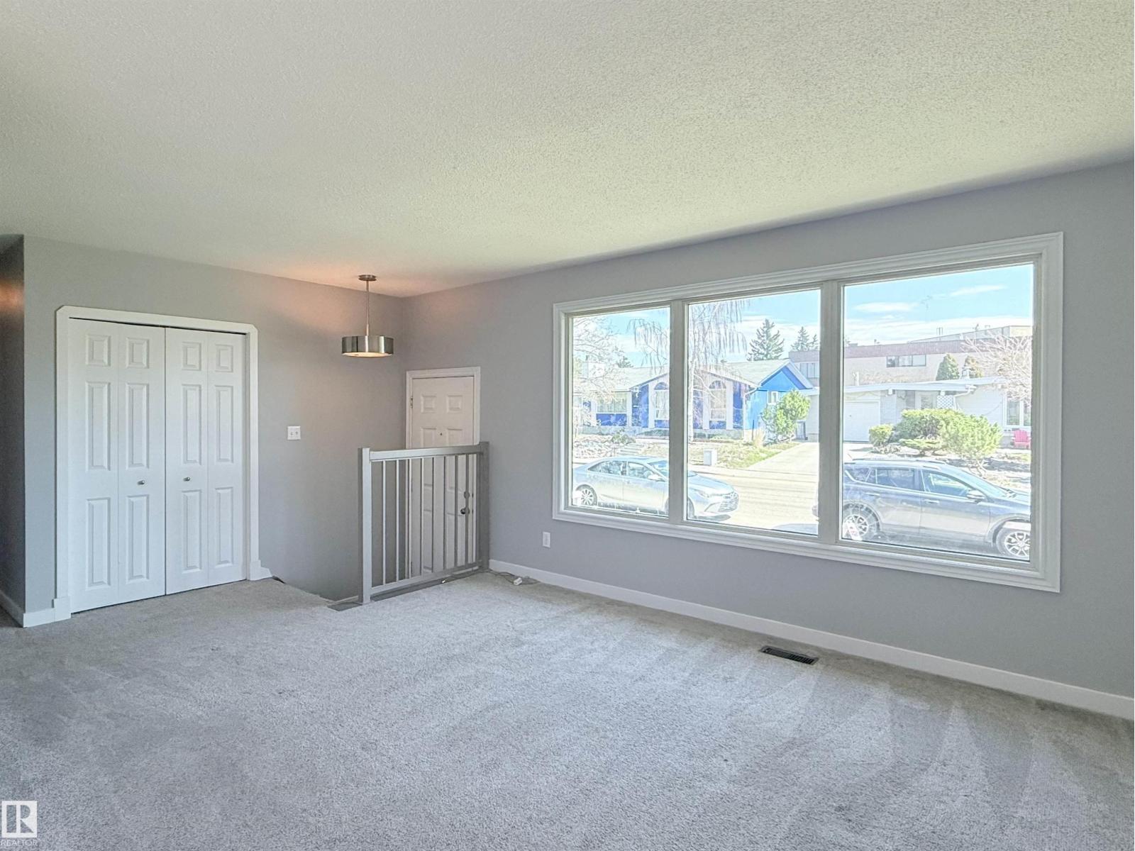 3912 108 St Nw, Edmonton, Alberta  T6J 1B9 - Photo 5 - E4486435