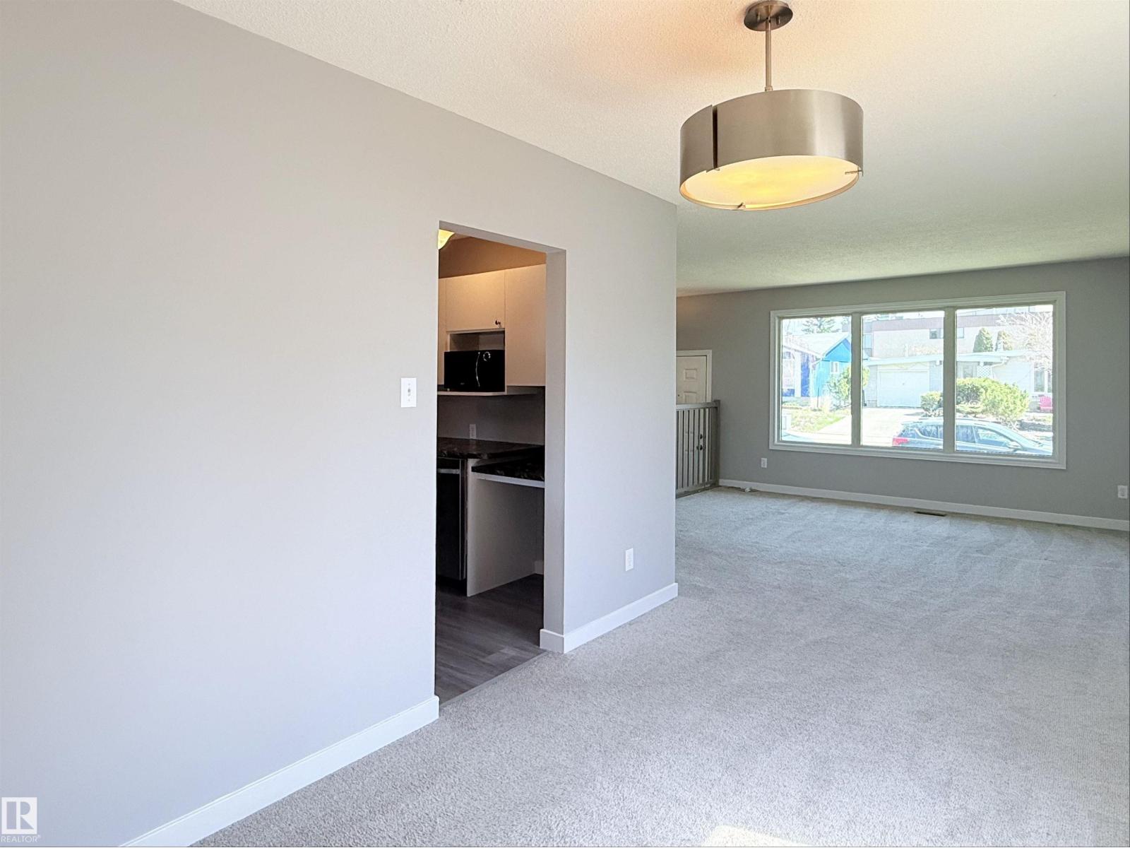 3912 108 St Nw, Edmonton, Alberta  T6J 1B9 - Photo 8 - E4486435