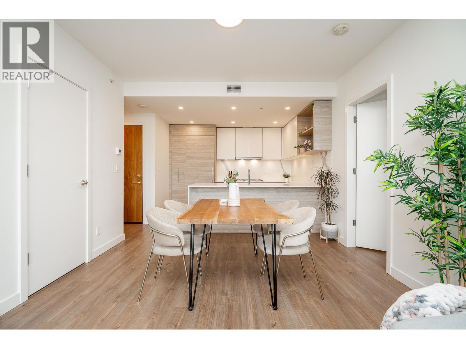 1806 595 Austin Avenue, Coquitlam, British Columbia  V3K 0G7 - Photo 10 - R3121212