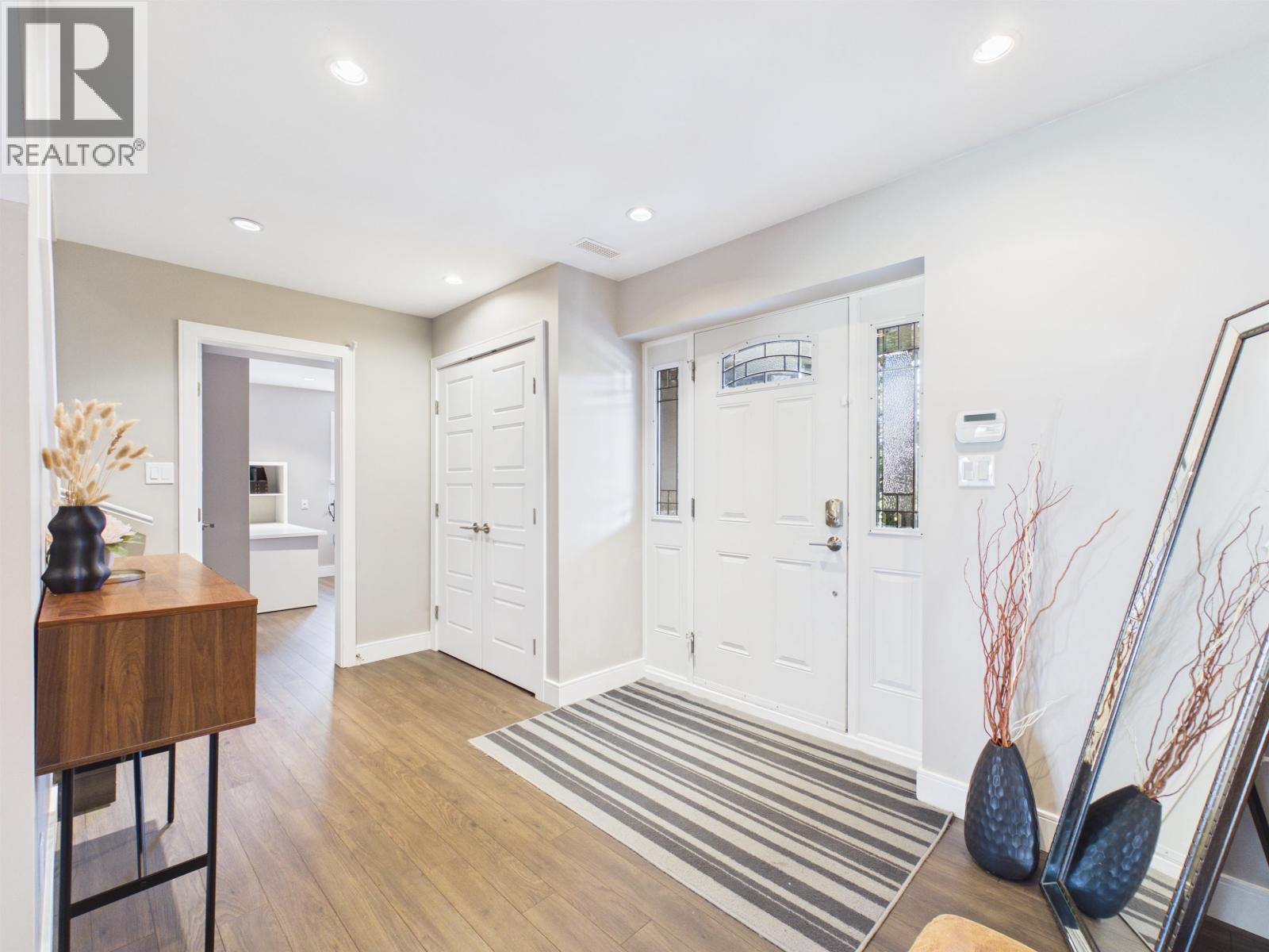 3881 Epping Court, Burnaby, British Columbia  V5A 3H6 - Photo 7 - R3121208