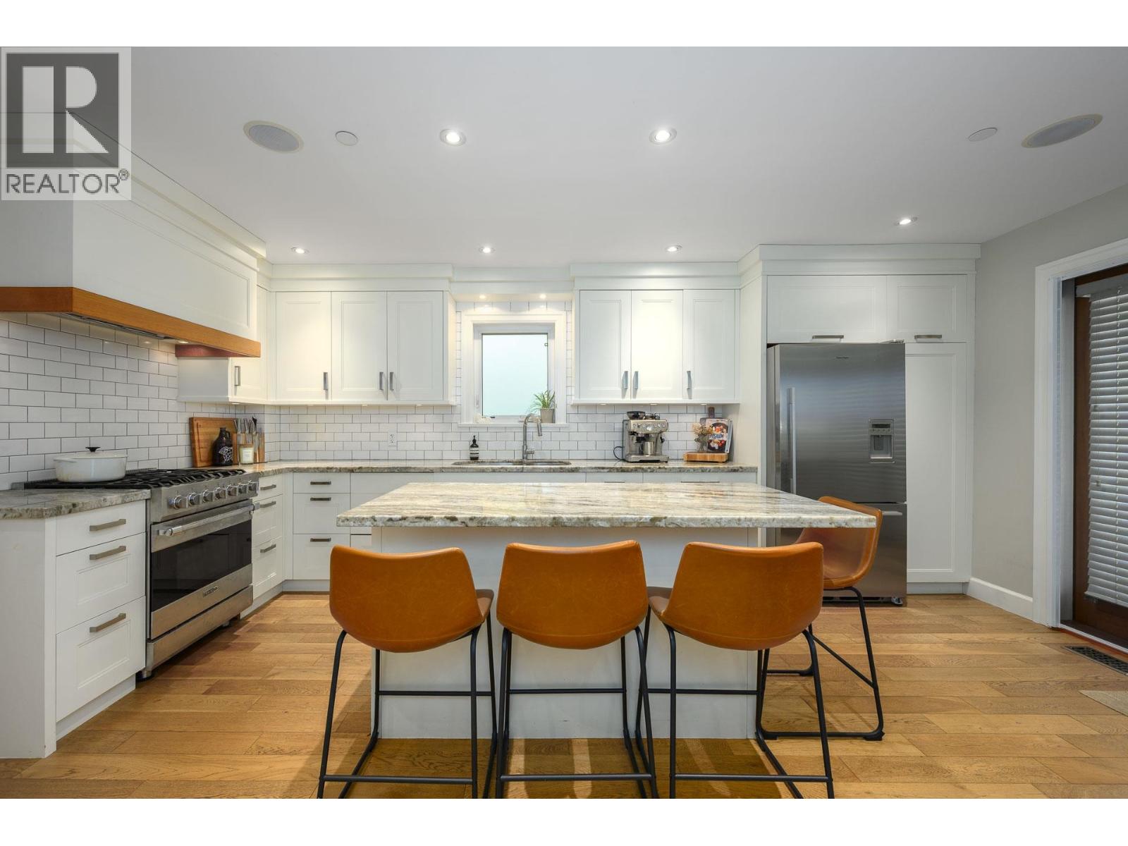 4241 Balkan Street, Vancouver, British Columbia  V5V 3Z4 - Photo 3 - R3120531