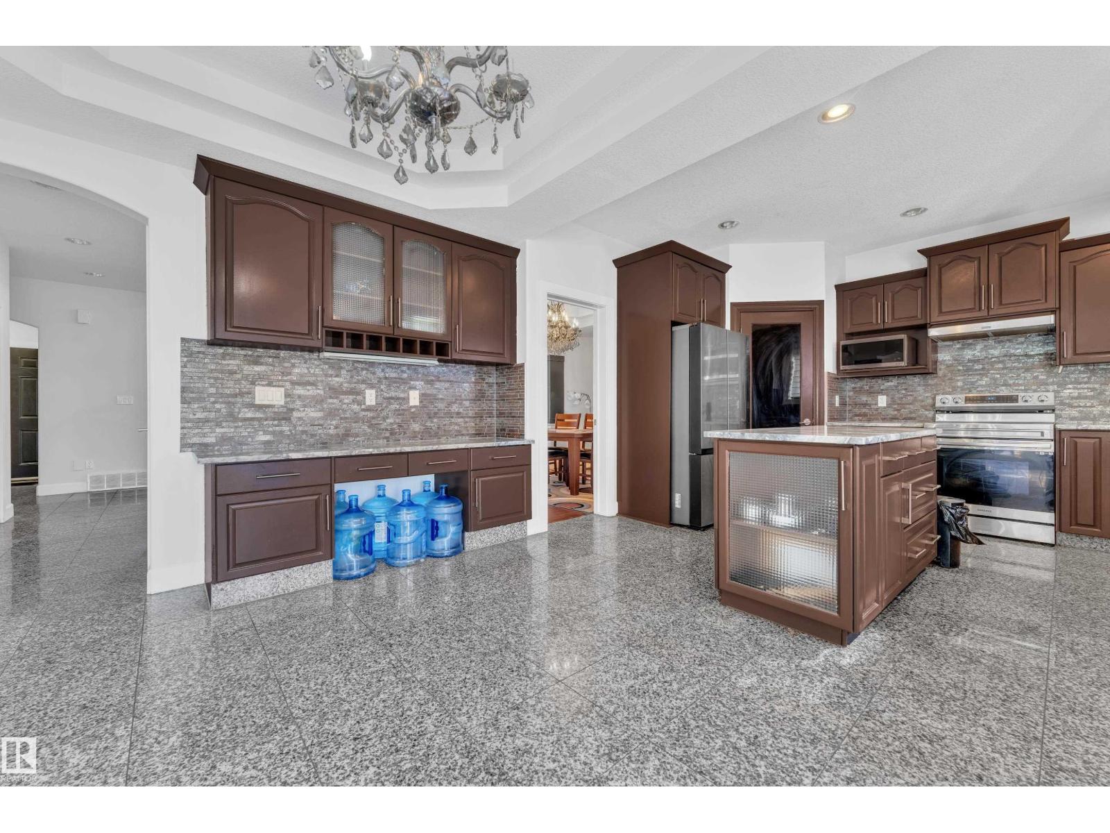 10915 175 Av Nw, Edmonton, Alberta  T5X 0B7 - Photo 21 - E4486440