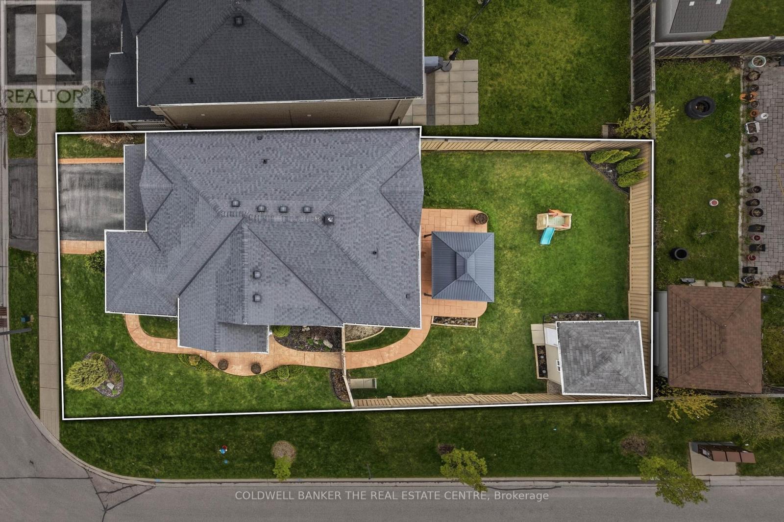 124 Armstrong Crescent, Bradford West Gwillimbury, Ontario  L3Z 0L3 - Photo 4 - N13097778