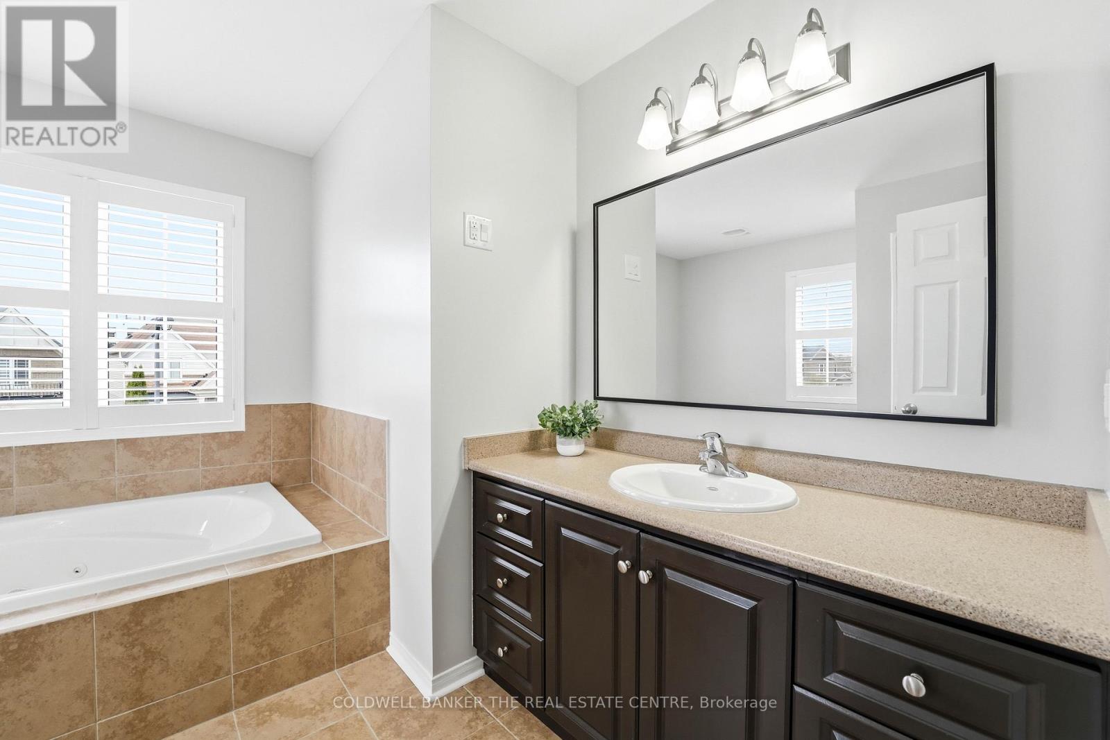 124 Armstrong Crescent, Bradford West Gwillimbury, Ontario  L3Z 0L3 - Photo 26 - N13097778