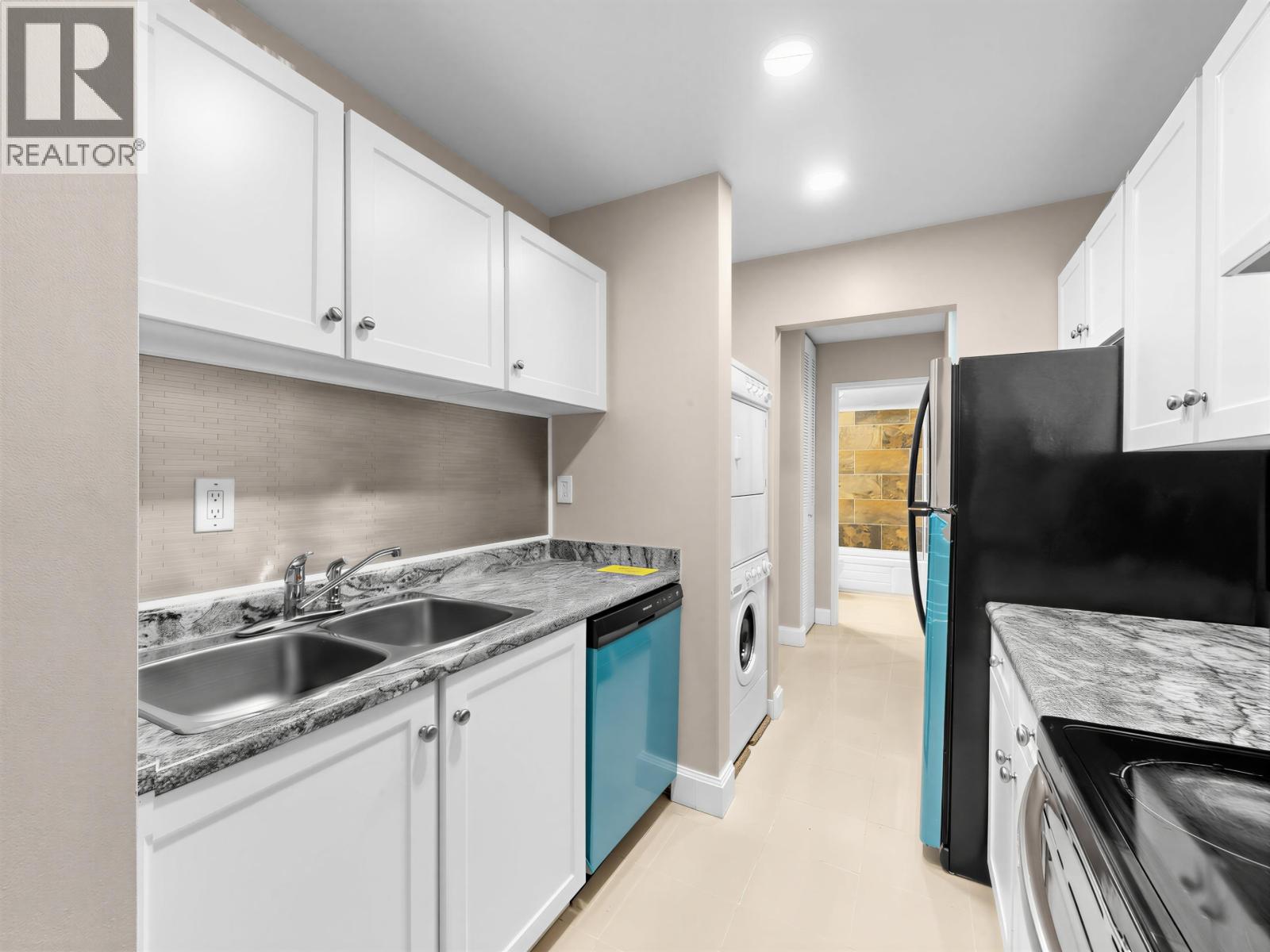 5 9584 Manchester Drive, Burnaby, British Columbia  V3N 4R1 - Photo 8 - R3120851