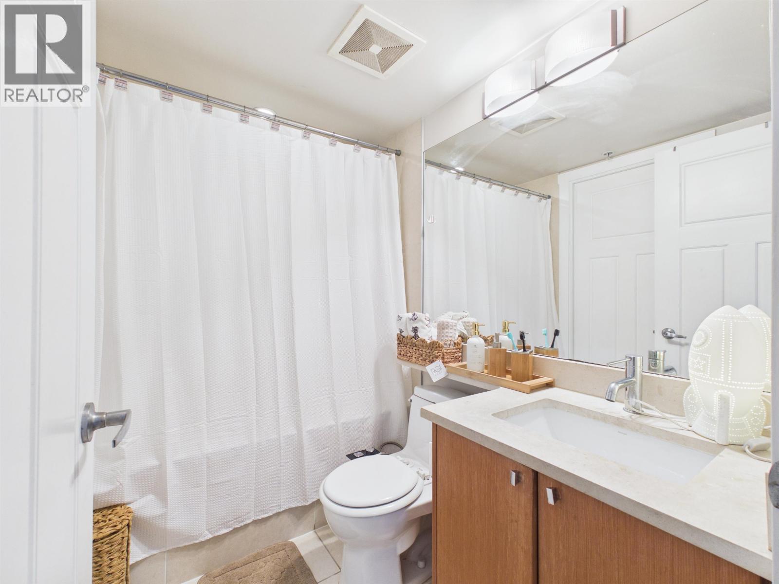 807 2978 Glen Drive, Coquitlam, British Columbia  V3B 0C3 - Photo 14 - R3121219