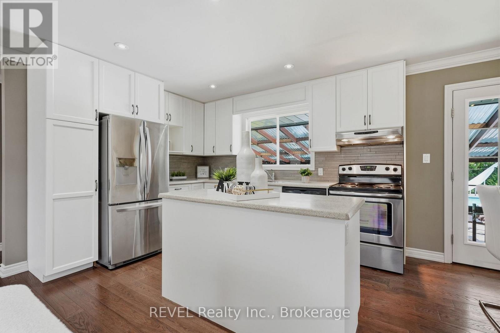 8 Fernwood Terrace, St. Catharines (Glendale/glenridge), Ontario  L2T 3W5 - Photo 11 - X13100170