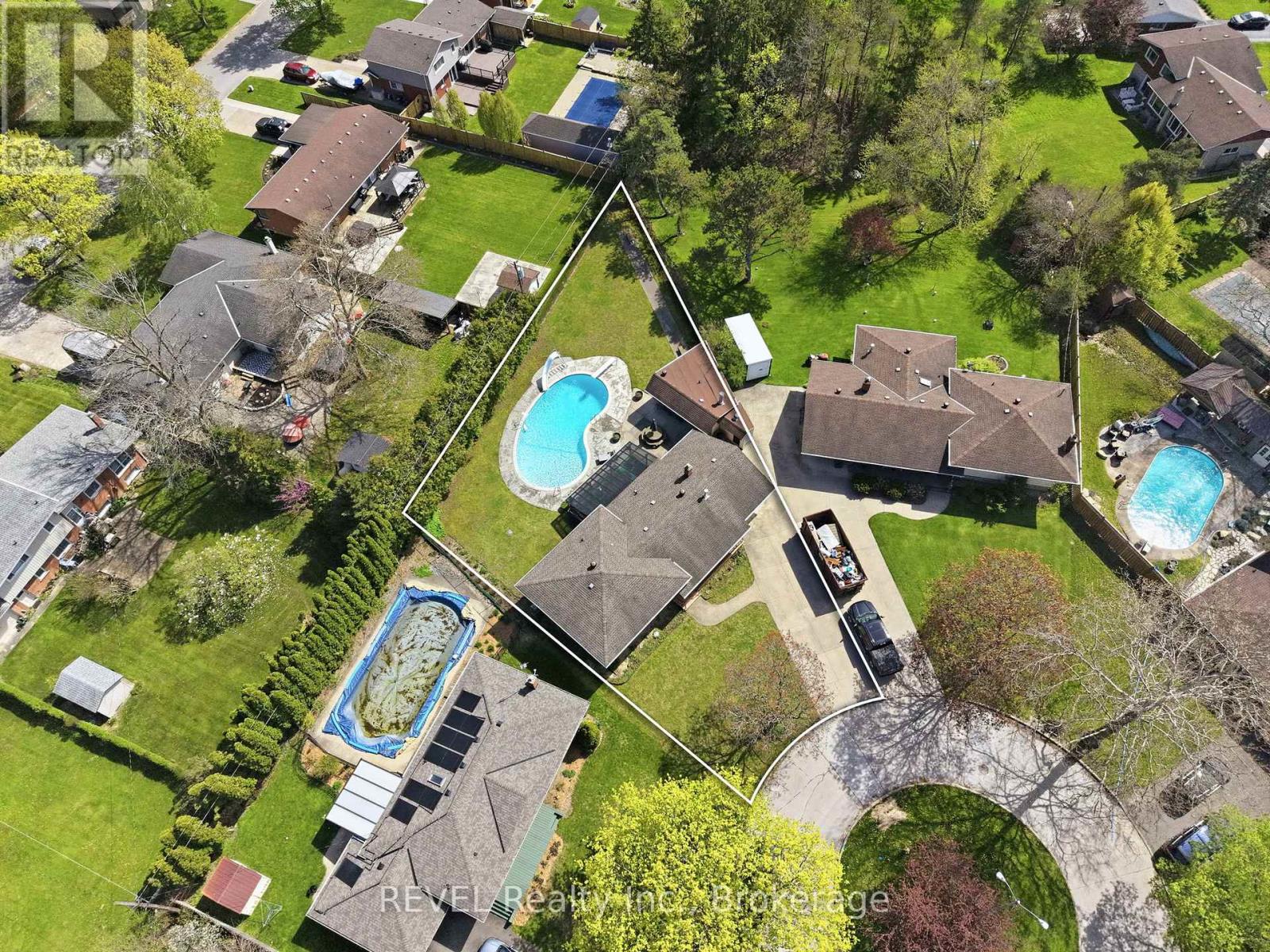 8 Fernwood Terrace, St. Catharines (Glendale/glenridge), Ontario  L2T 3W5 - Photo 4 - X13100170