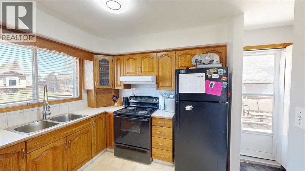 2119 17a Avenue, Coaldale, Alberta  T1M 1K3 - Photo 3 - A2307846