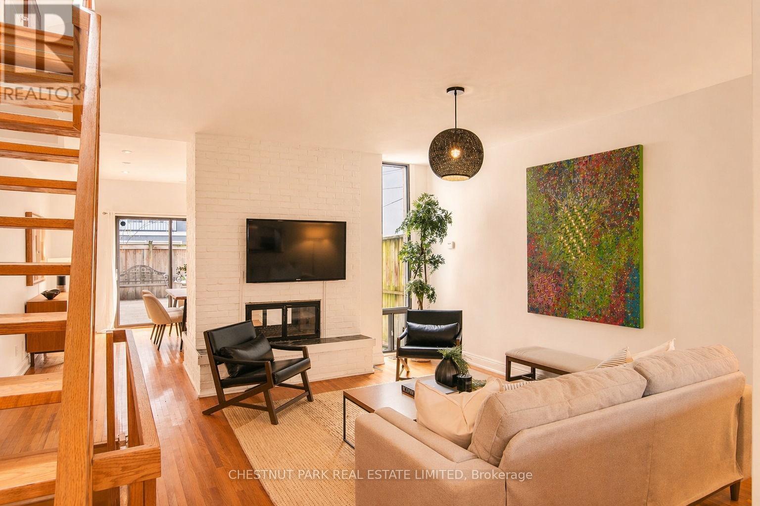 25 Bishop Street, Toronto, Ontario  M5R 1N3 - Photo 11 - C13100168