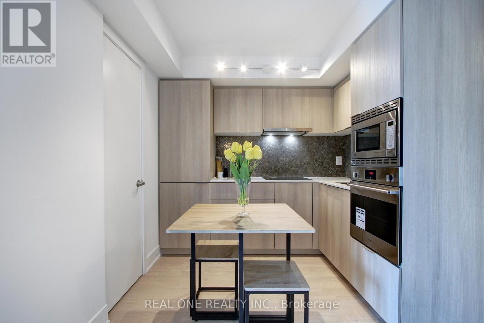 2313 - 955 Bay Street, Toronto, Ontario  M5S 2A2 - Photo 7 - C13100190
