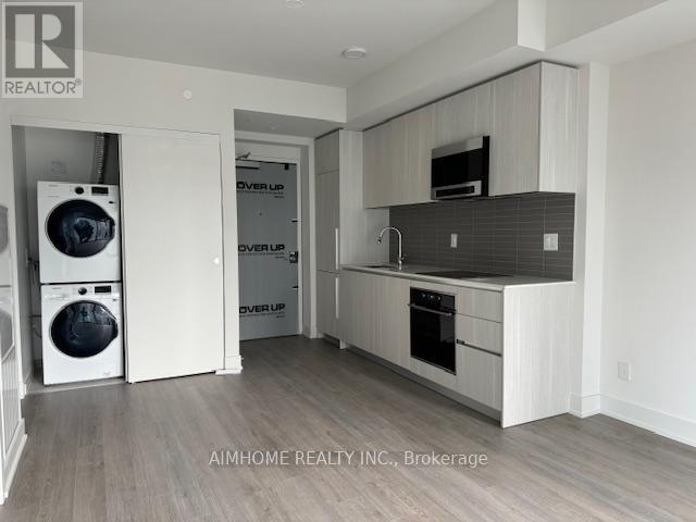 1001 - 8 Cumberland Street, Toronto, Ontario  M4W 0B6 - Photo 3 - C13100218