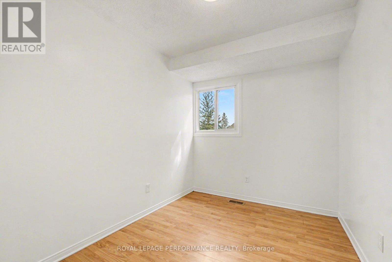 1641 Meadowbrook Road, Ottawa, Ontario  K1B 4W6 - Photo 15 - X13100180